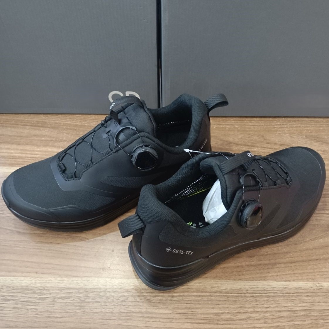 Rotary Shoes Men Hiking Leisur - огляд і ціна Outdoor Hunting Fabric